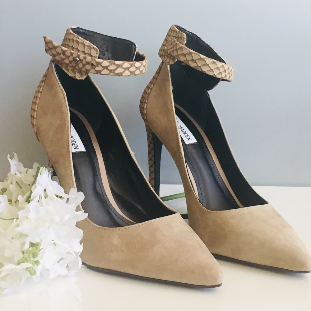 Steve Madden Beige/Nude Mary Jane Heels